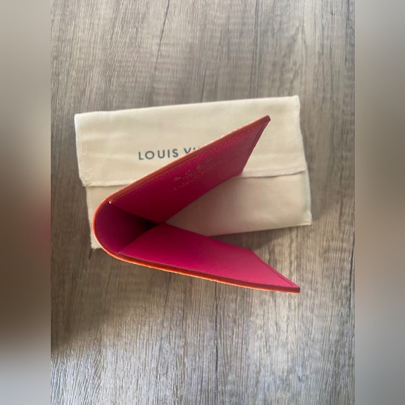 Louis Vuitton LV x TM Passport Cover - Picture 7 of 7